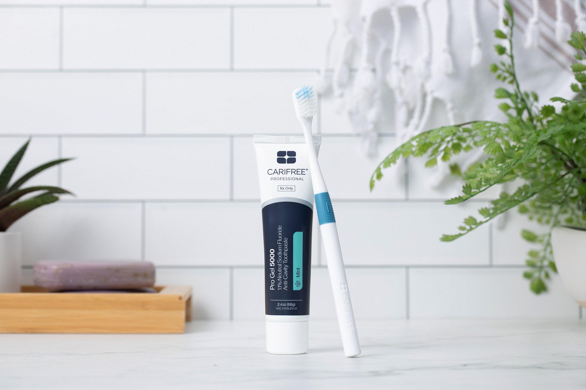 CariFree_5000_Mint_toothbrush